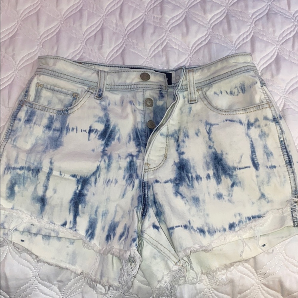 High-rise boyfriend shorts